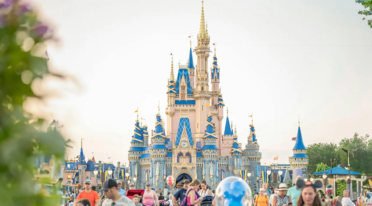 A magia que você sente: Entenda o papel crucial dos cheiros na experiência Disney