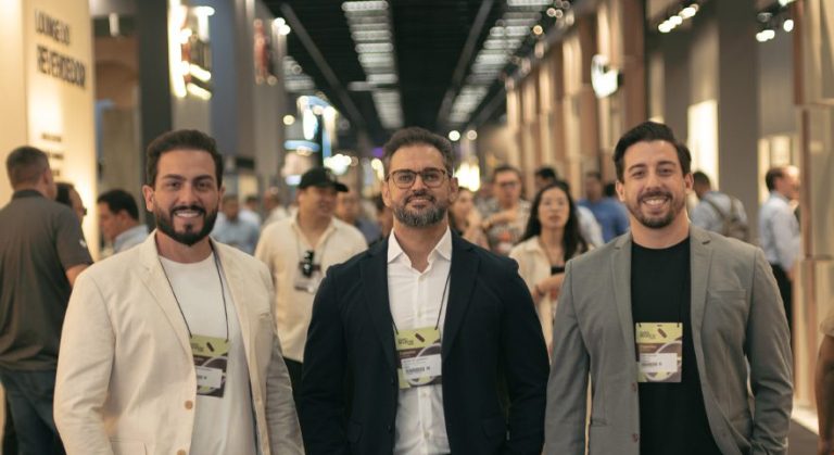 Capa Expo Revestir